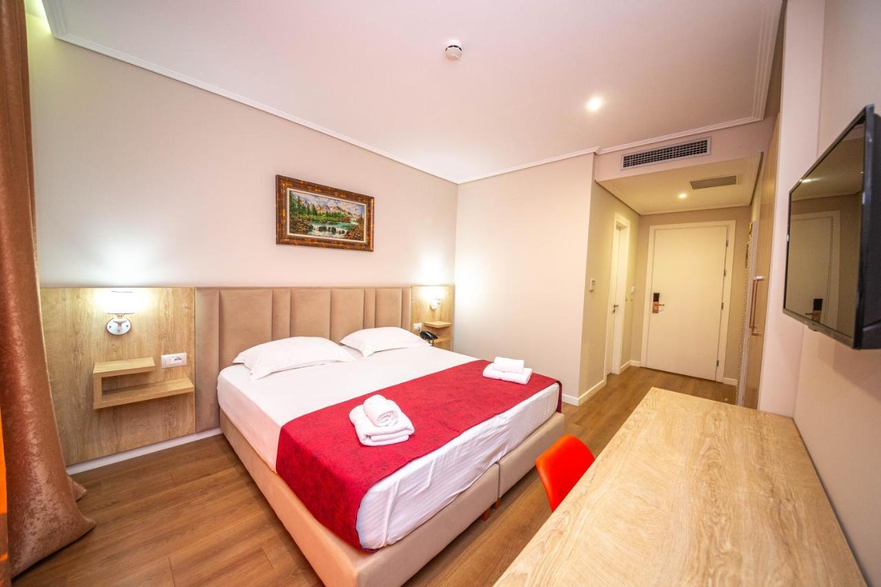 Class Hotel Ksamil Esterno foto