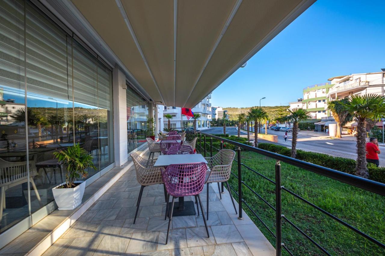 Class Hotel Ksamil Esterno foto