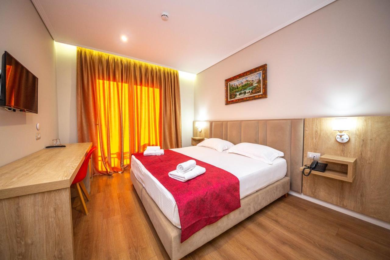Class Hotel Ksamil Esterno foto