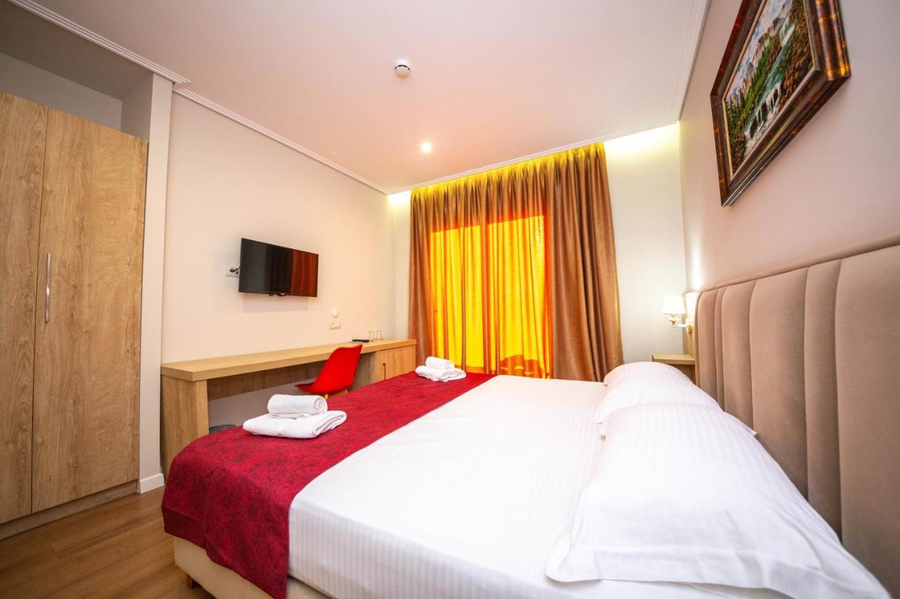 Class Hotel Ksamil Esterno foto