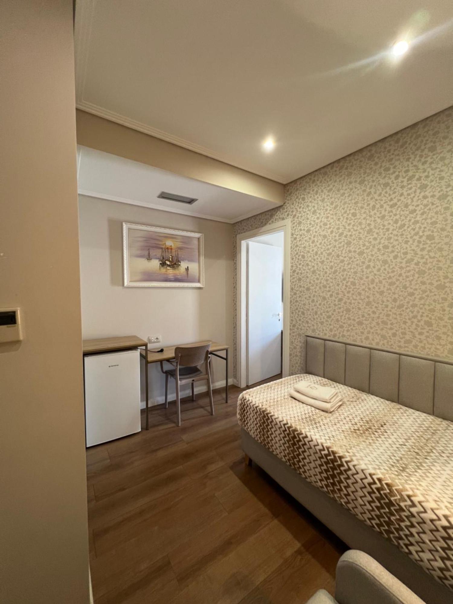 Class Hotel Ksamil Esterno foto