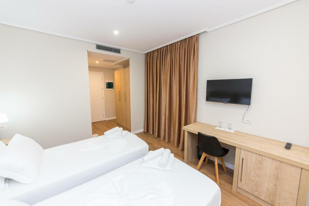 Class Hotel Ksamil Esterno foto