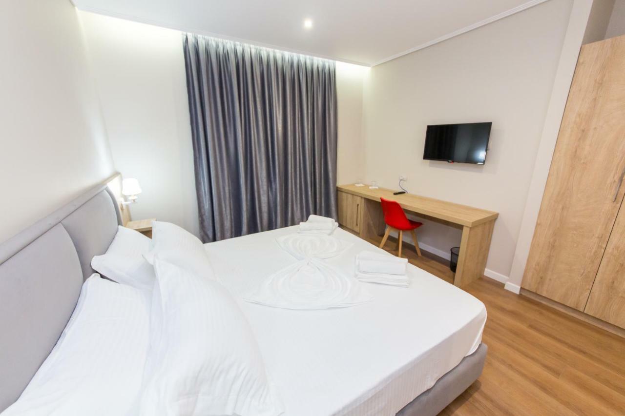 Class Hotel Ksamil Esterno foto